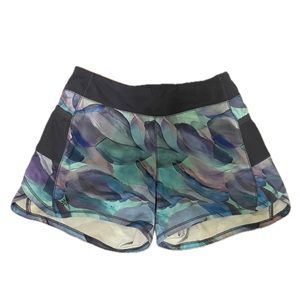 EUC Athleta Girl Watercolor Pattern Record Breaker 3” Short